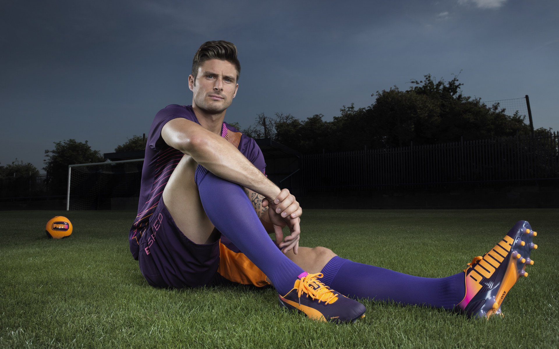 随着曼城3-1黑马纽卡1-3被逆转，英超最新积分榜：2-7名仅差2分，英超积分榜_切尔西榜首 曼联第五